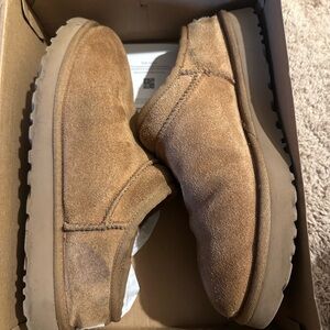 Women’s Tan Suede UGG slipper